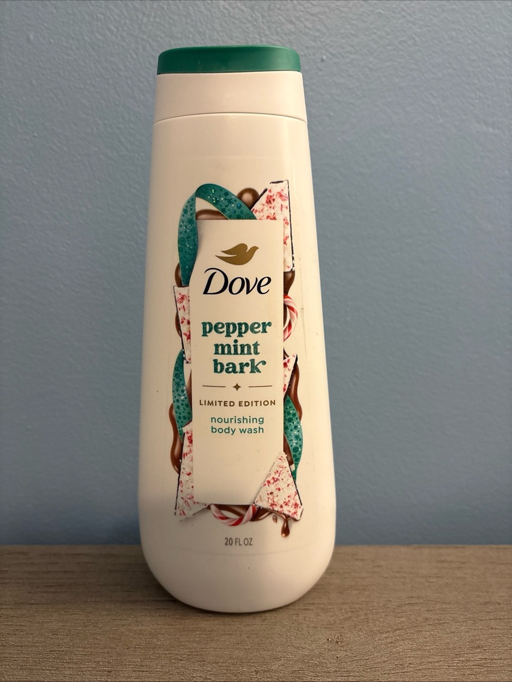Dove Peppermint Bark Nourishing Body Wash - White/Teal